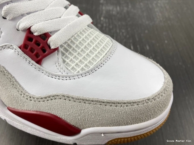 Jordan 4 DR5415-160 Air x Nike SB 0611